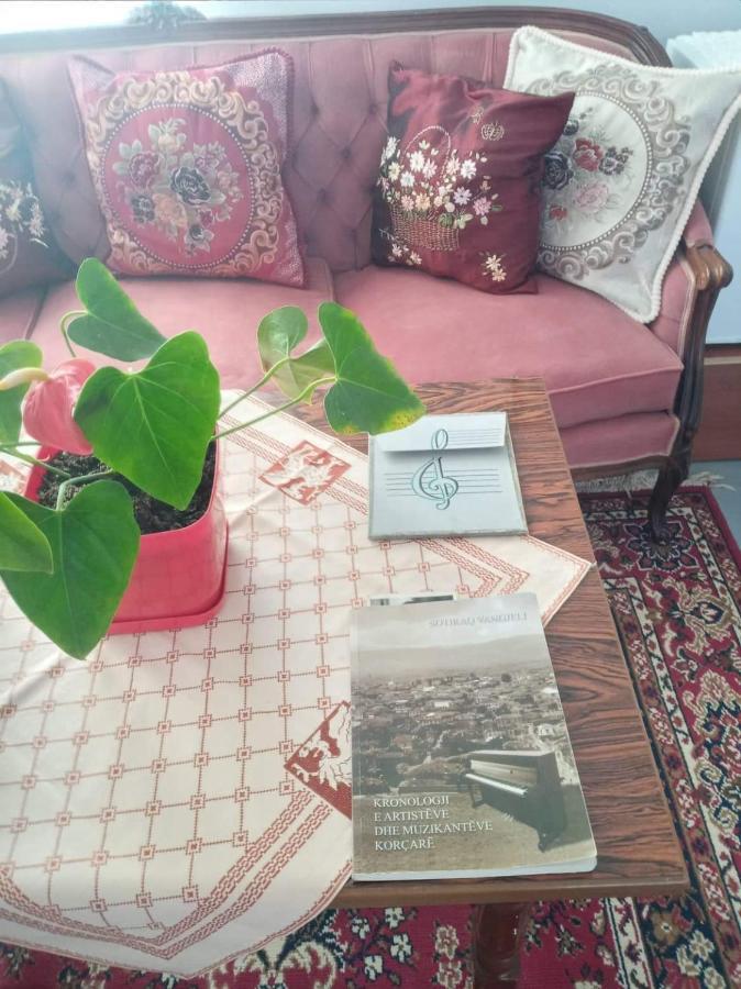 Green Housee Корча Екстериор снимка
